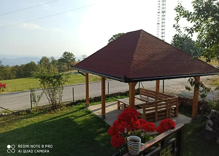 Pahulja Tara Ferienhaus *